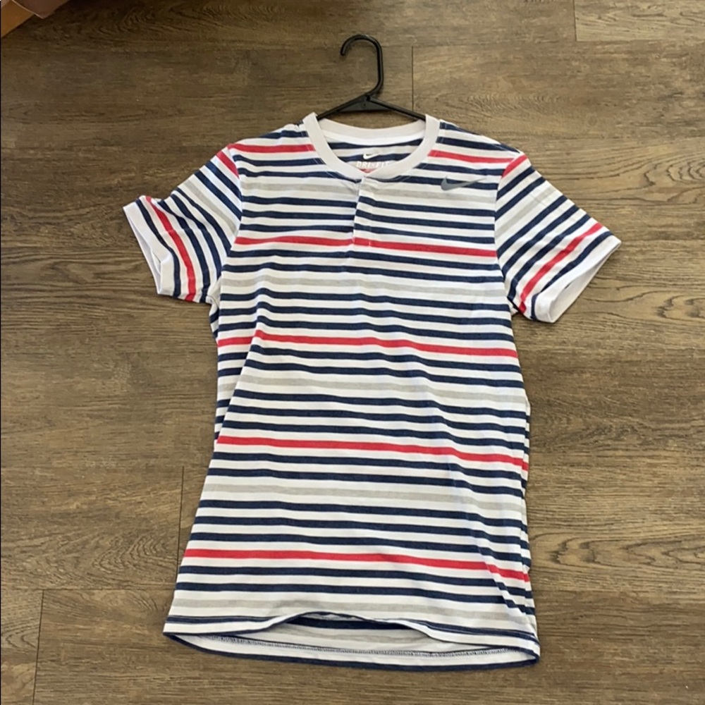 Nike Tennis Two button henley
